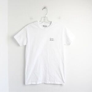 Gildan white Italian print t-shirt embroidered Ciao Bye Quoi travel cotton Small